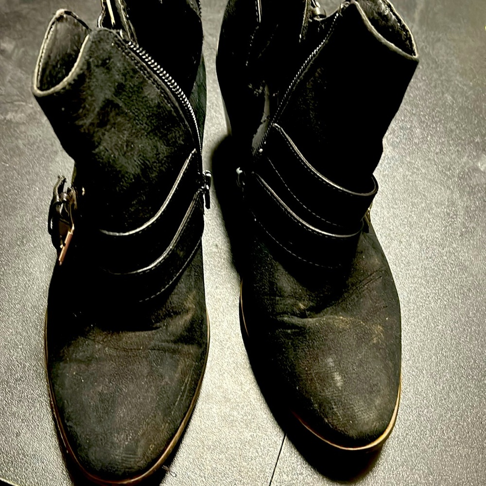Black color high heels boots